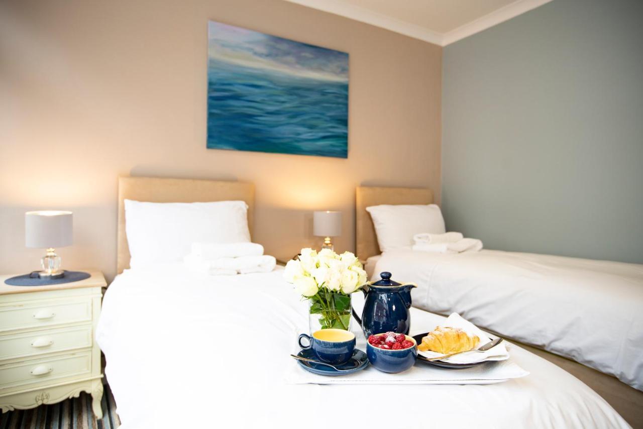 Seafarer'S View - 6 Bedroom Townhouse In Cowes, Parking & Seaviews. Cowes  Buitenkant foto